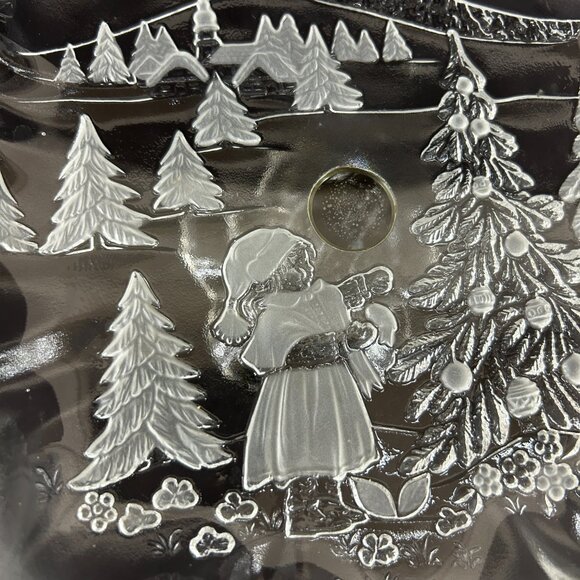 Mikasa Holiday Classics Christmas Crystal Footed Pedestal Bon Bon 9" shallow bow - Picture 2 of 11